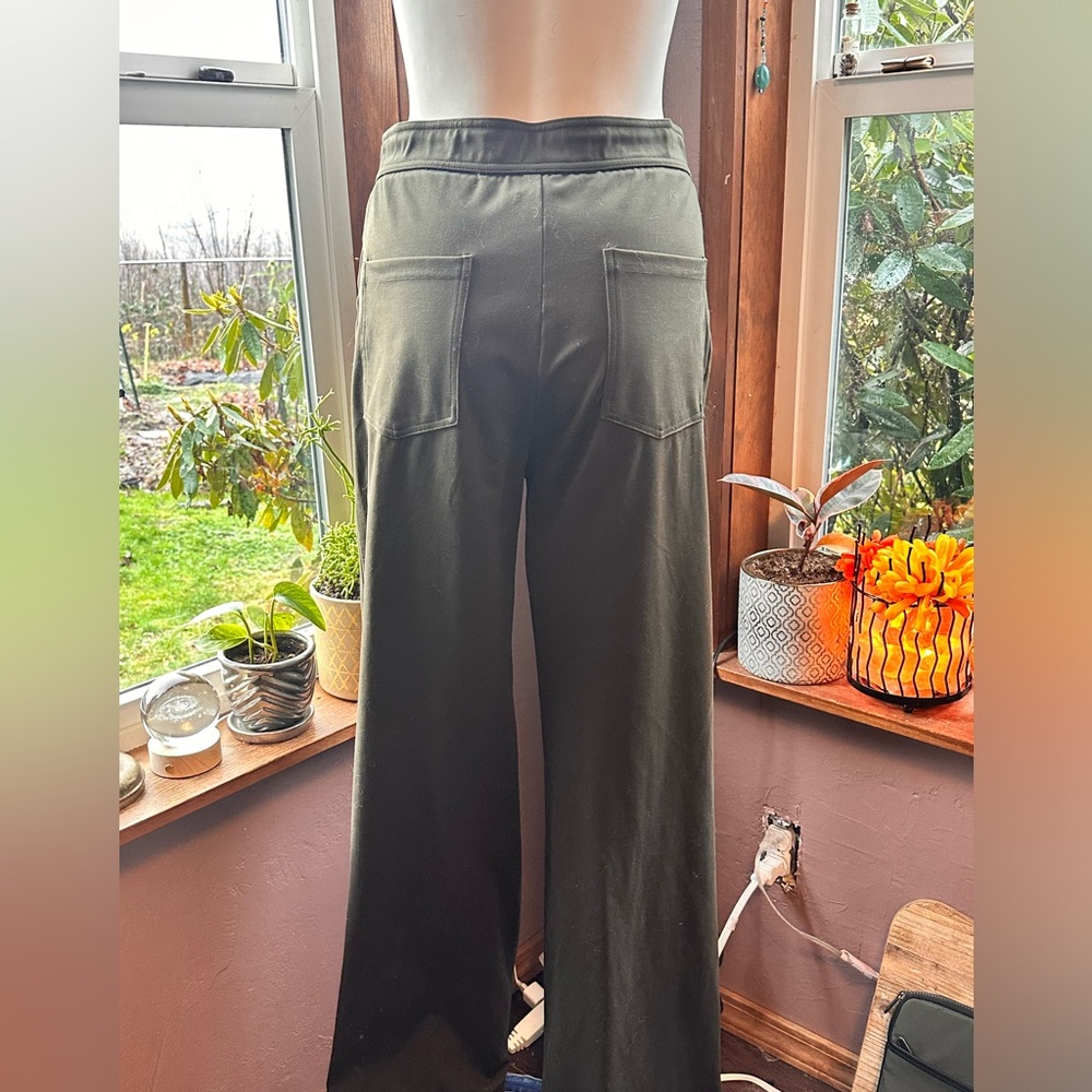 Halara Work Pants - Picture 2 of 16